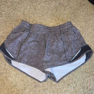 Lululemon 2.5 inch hotty hot shorts